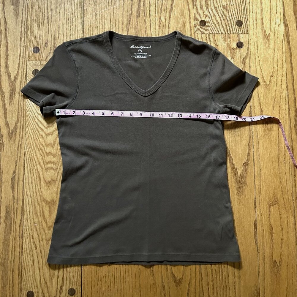 Women's Eddie Bauer V-Neck Tee--Brown, Size M
